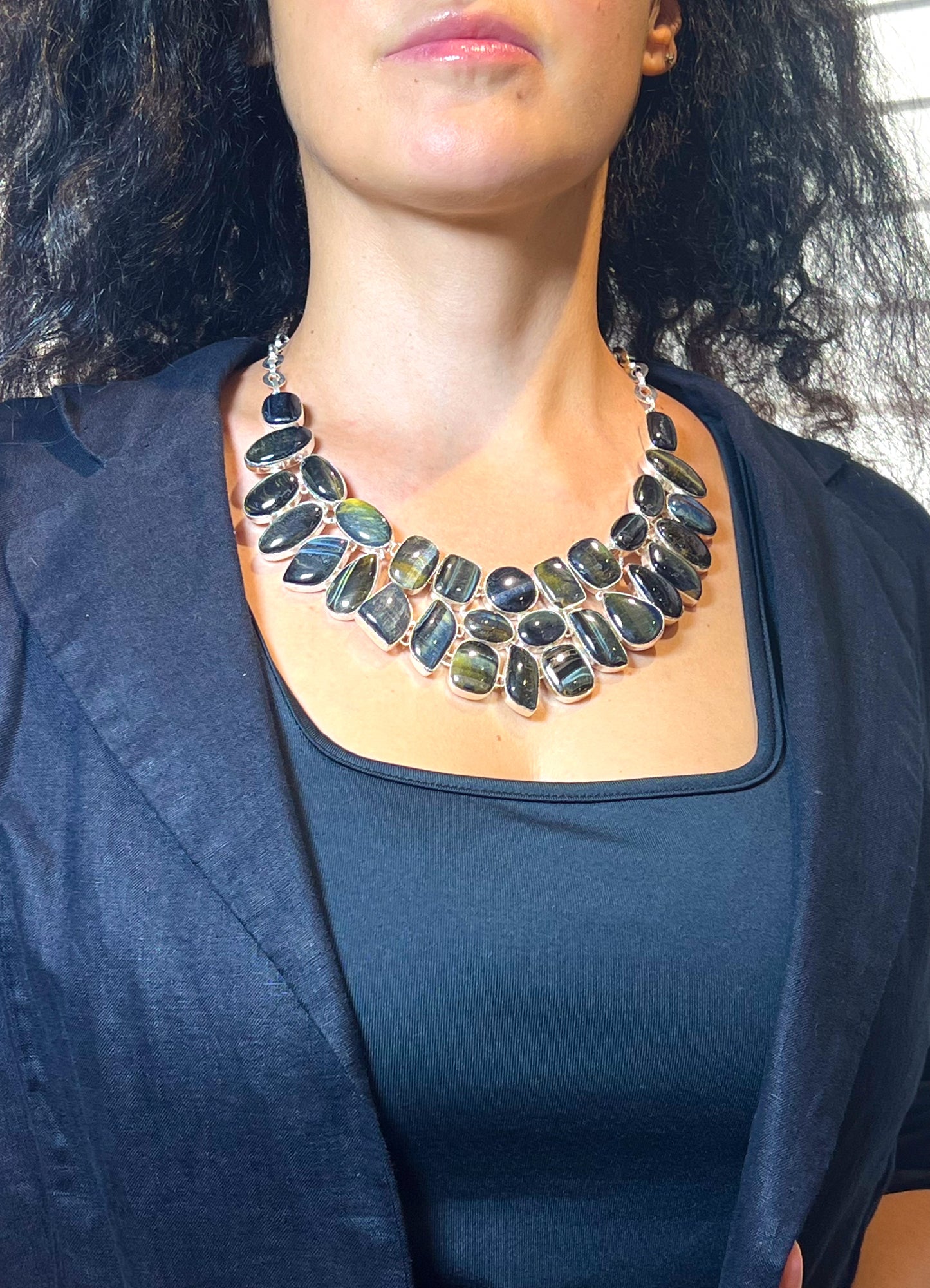 Collier aus Falkenauge