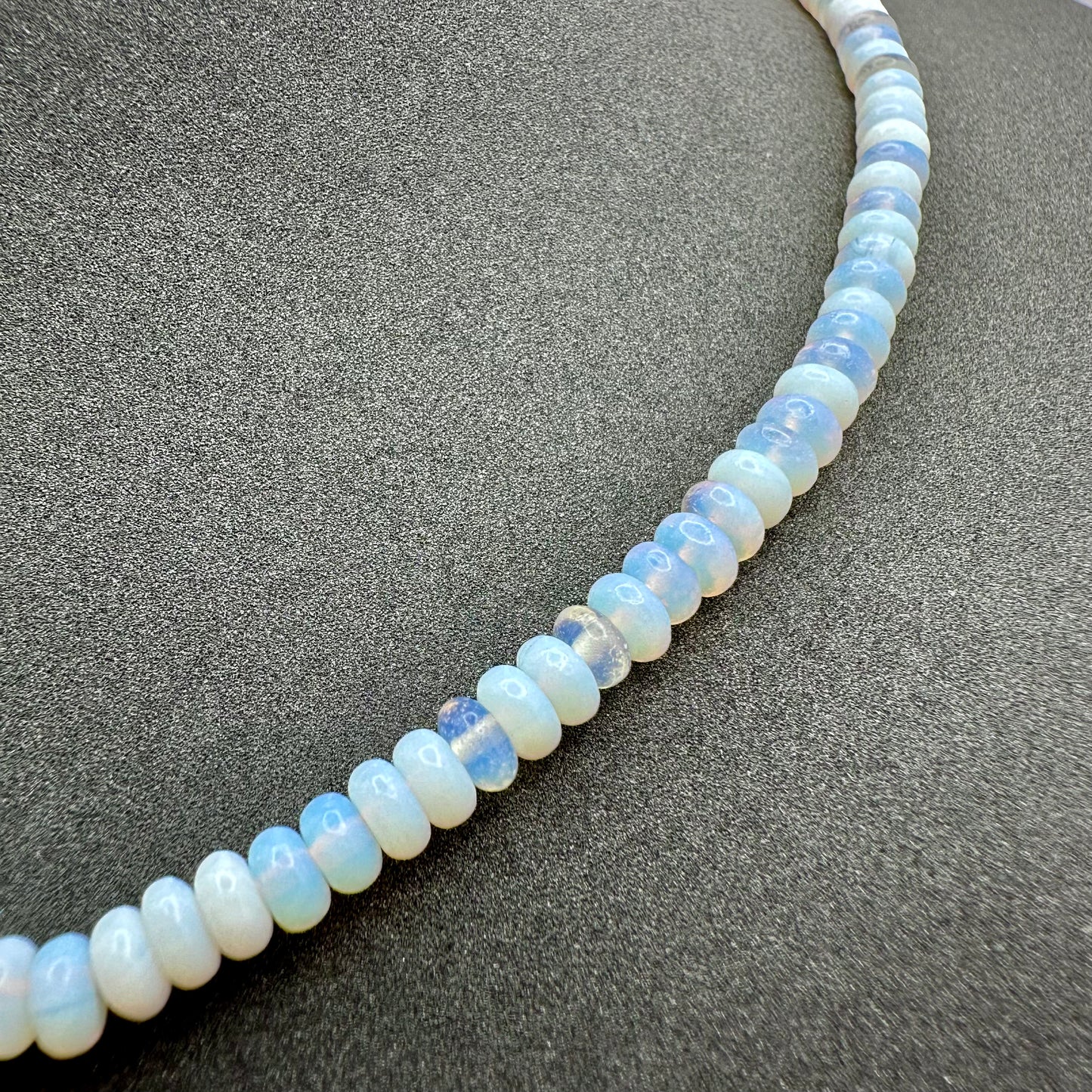 Schmuck-Set aus facettiertem Opalith (Halskette & Armband)