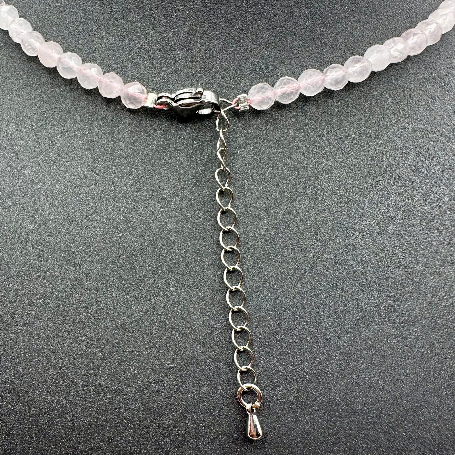 Schmuck-Set aus facettiertem Rosenquarz (Halskette & Armband)