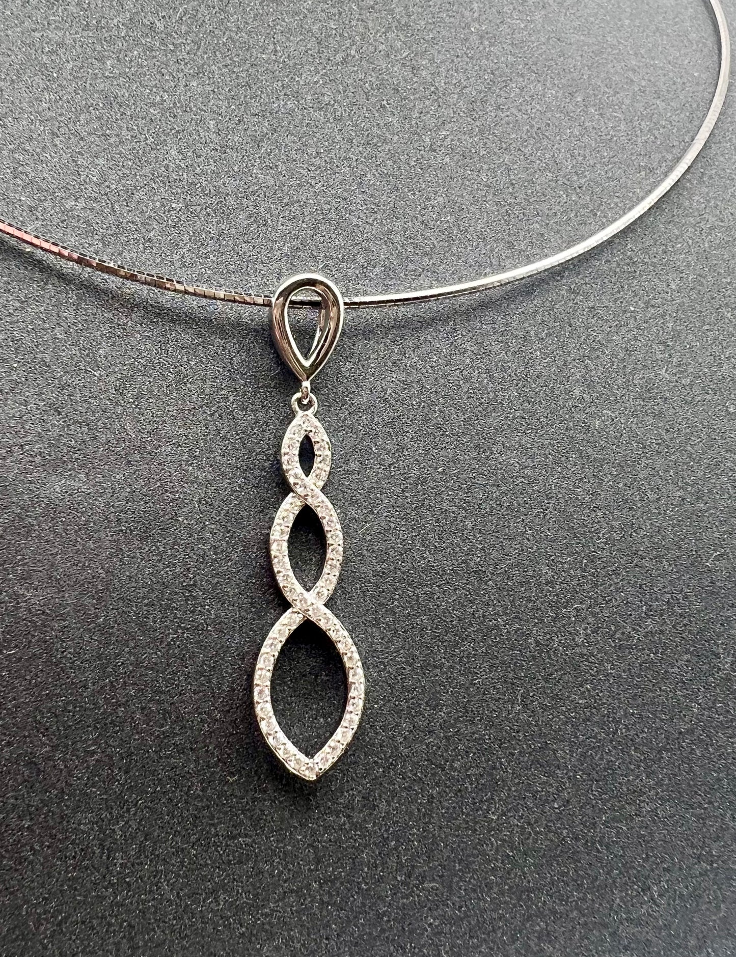 Silber-Set – Halskette und Ohrringe