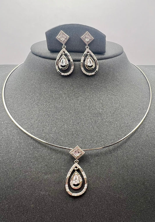 Silber-Set – Halskette und Ohrringe