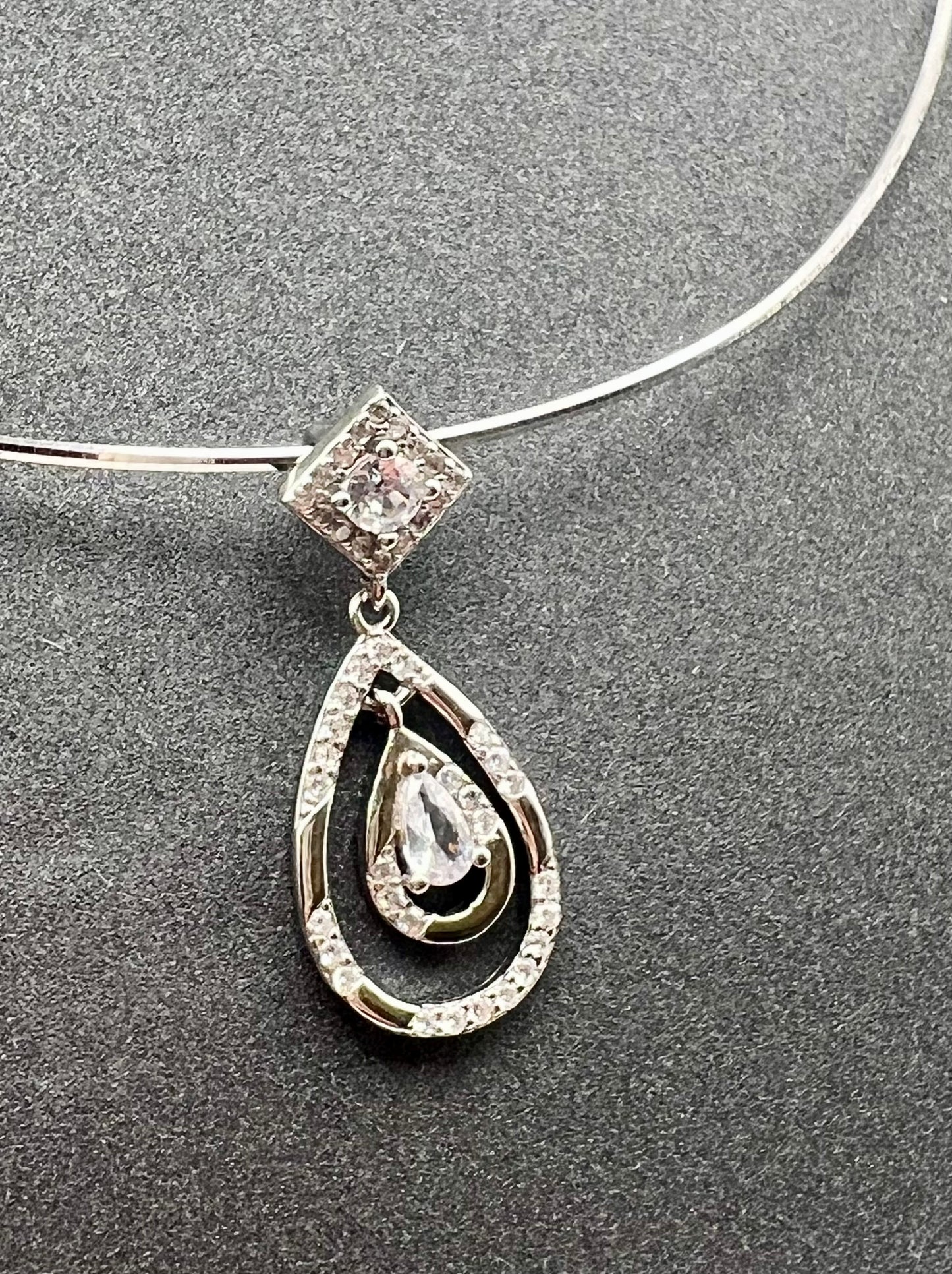 Silber-Set – Halskette und Ohrringe