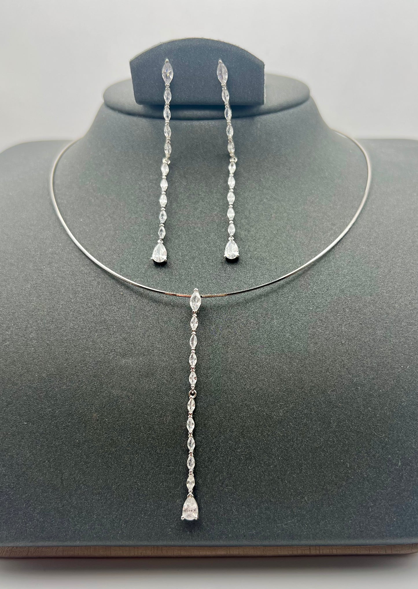 Silber-Set – Halskette und Ohrringe