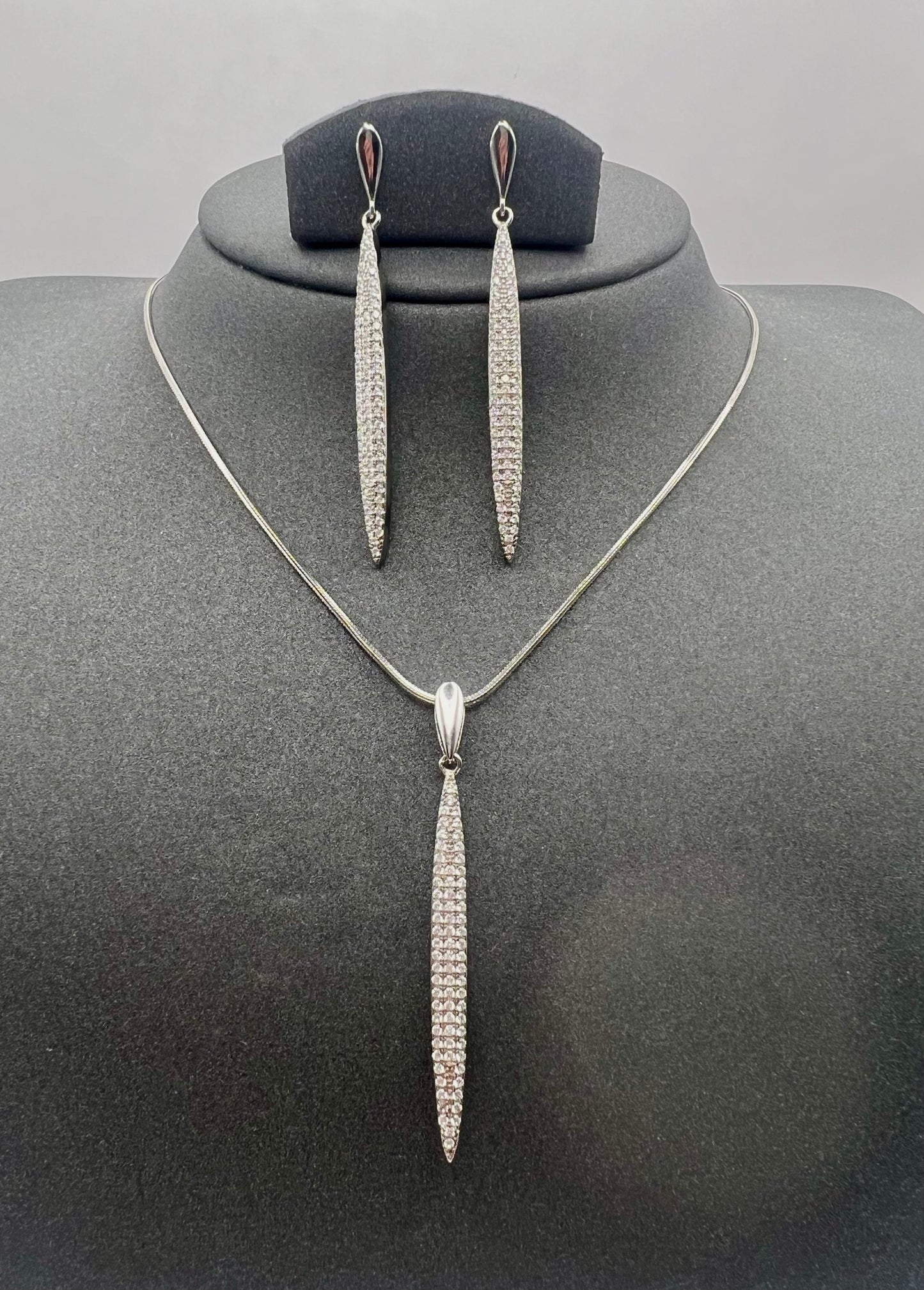 Silber-Set – Halskette und Ohrringe